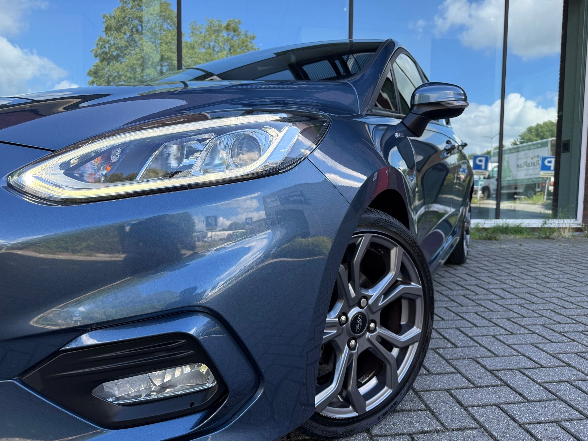 Ford Fiesta 1.0 EcoBoost ST-Line - Climate - Navi - Parkeerh, Gebruikt, 580 kg, 1064 kg, Blauw