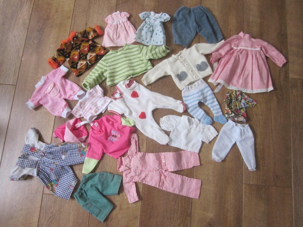 Verschillende afmetingen poppenkleertjes in prima staat, Ophalen of Verzenden, Gebruikt, Overige typen