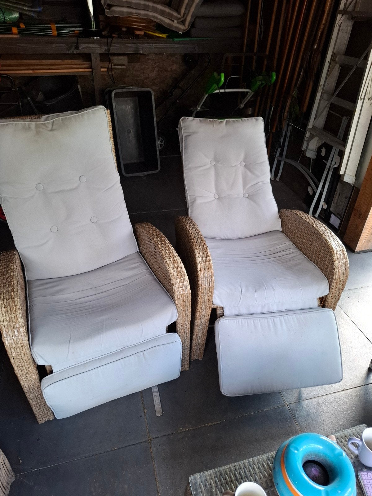 Te Koop 2 tuinstoelen met voetensteun, Ophalen, Kunststof