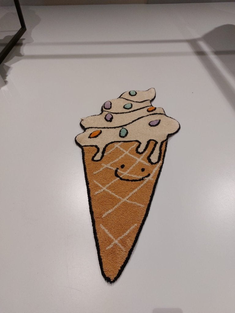 Tapis Petit Ice Cream Vloerkleed - 130 x 60 cm, 100 tot 150 cm, Zo goed als nieuw, Overige vormen, Beige