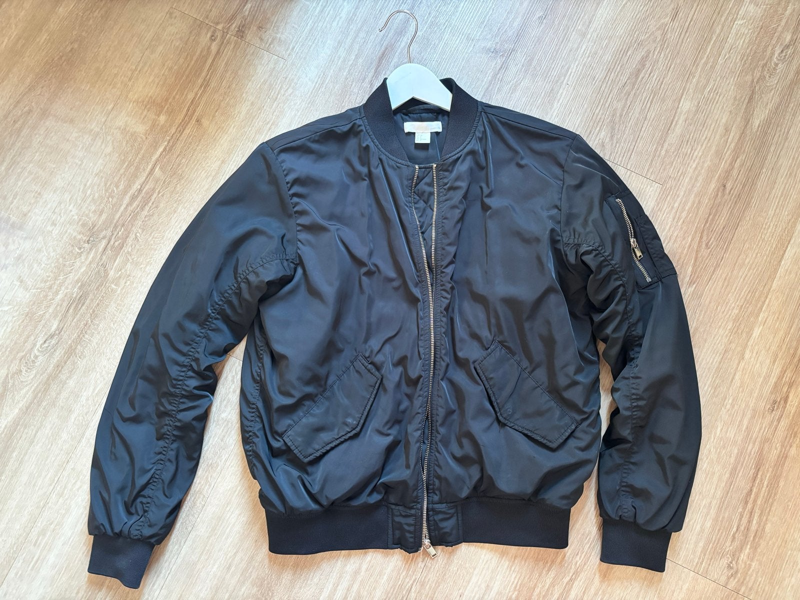 H&M black bomber jacket in good condition, Ophalen, Zo goed als nieuw, Maat 36 (S), Zwart
