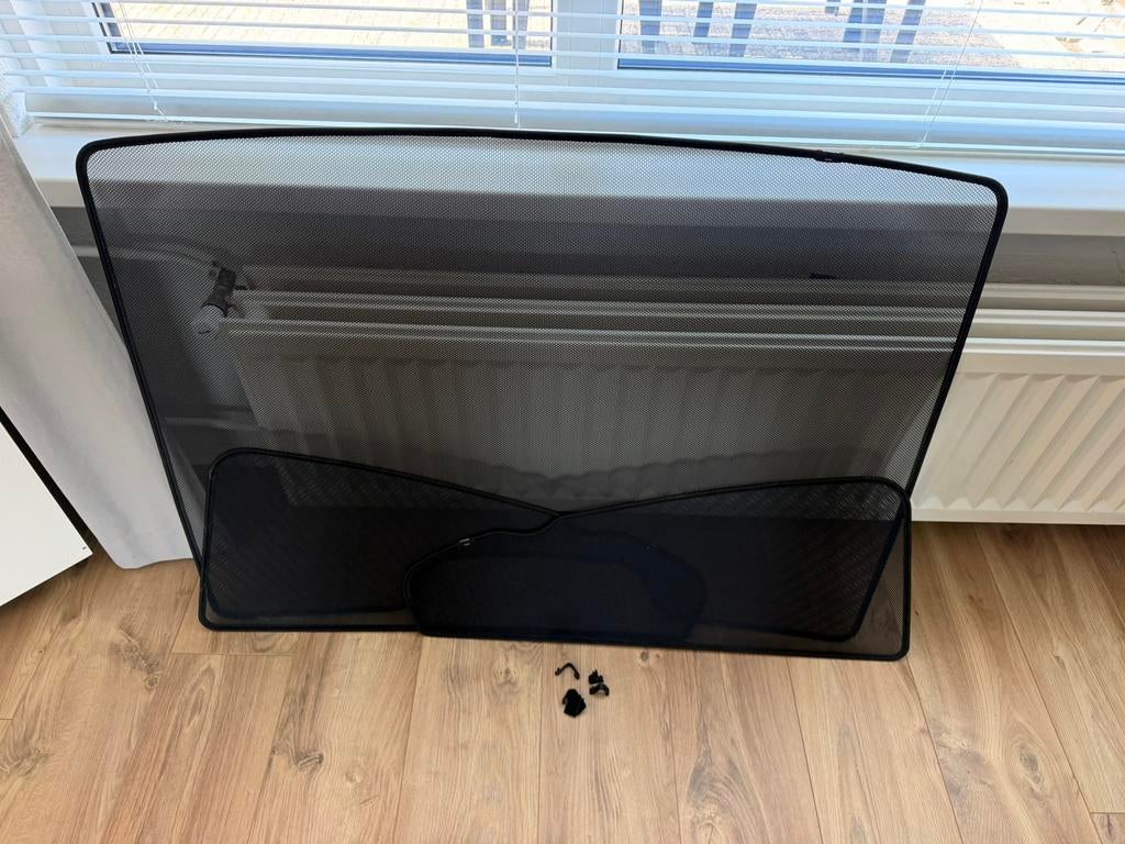 Volvo zonneschermen / sunblinds Volvo S60 2010 t/m 2018, Ophalen, Zo goed als nieuw