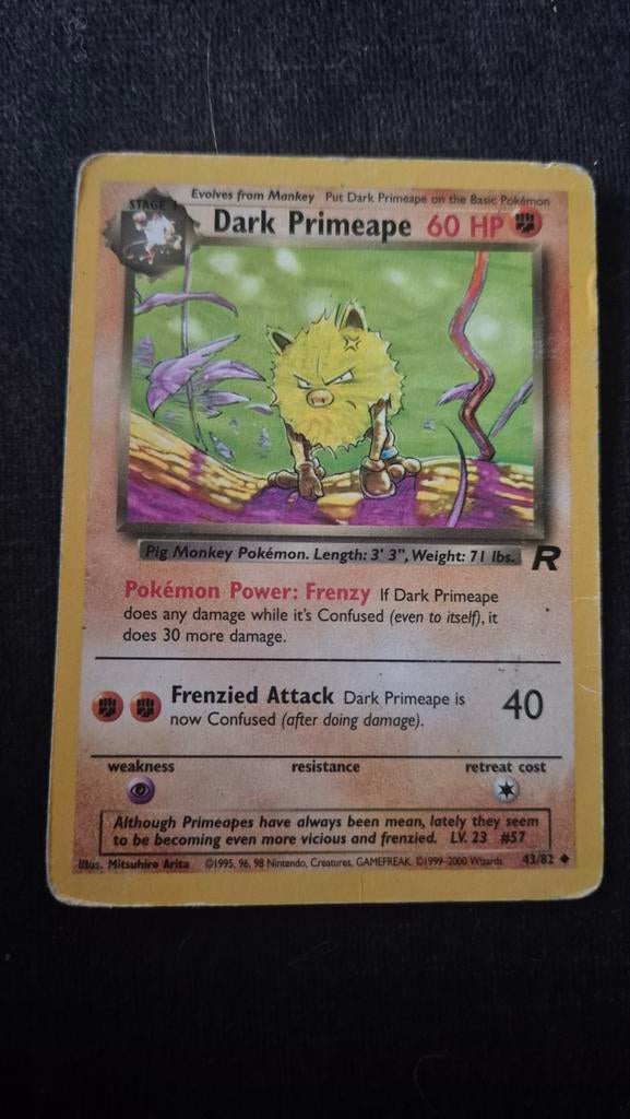 First Edition Dark Primeape Pokémon Kaart - Licht Beschadigd, Ophalen of Verzenden, Gebruikt, Losse kaart