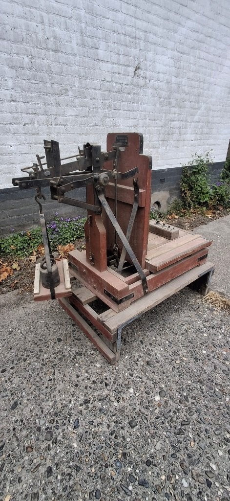 Antieke bascule weegschaal / oude houten platformweegschaal, Ophalen