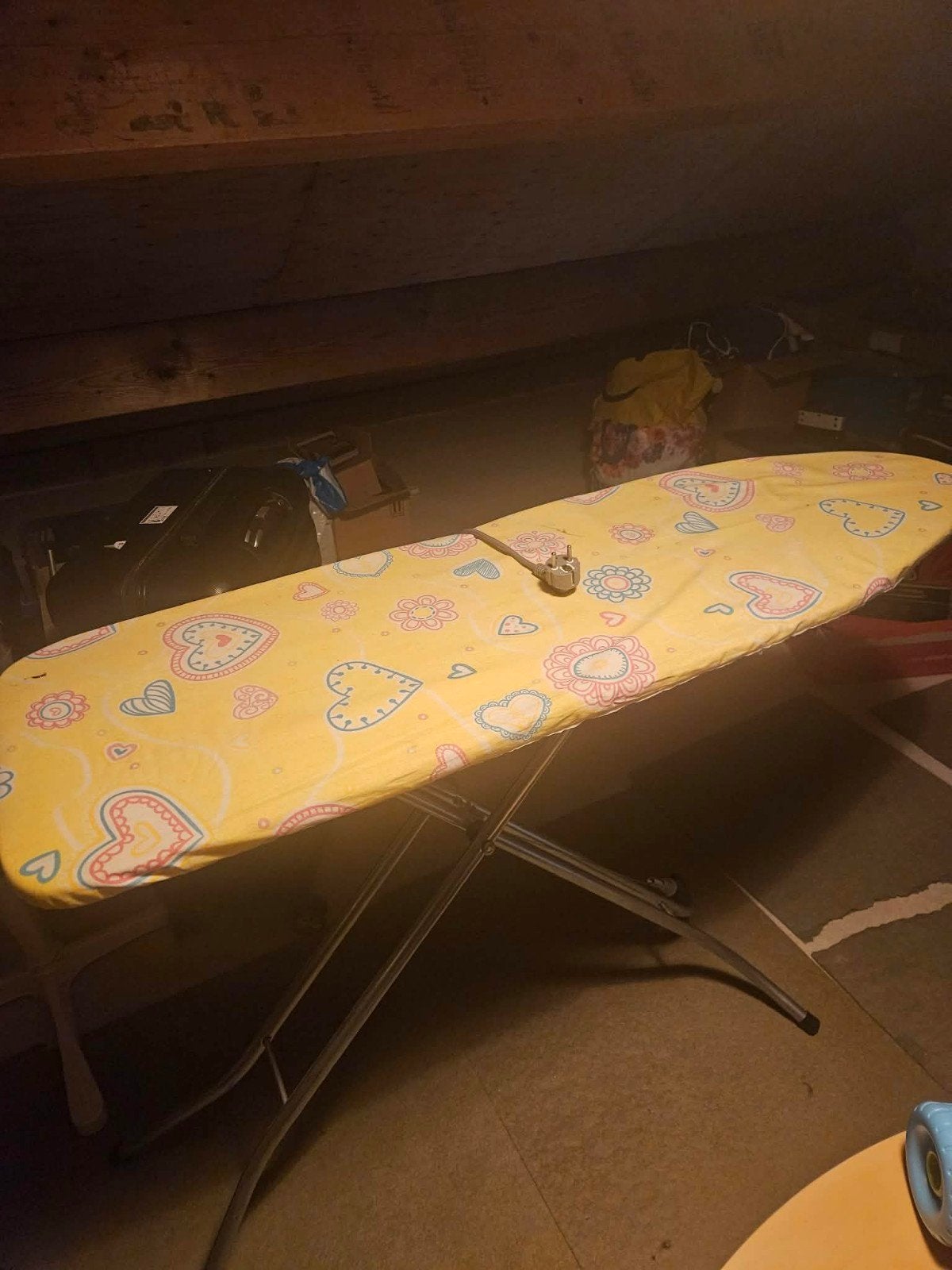 Strijkplank met vrolijke hoes, Ophalen, Gebruikt