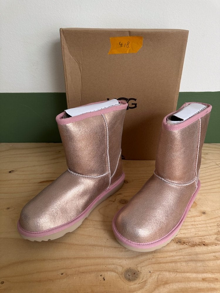 Metallic rosekleurige UGG laarzen – Maat 38, Kleding | Dames, UGG, Snowboots, Nieuw, Ophalen of Verzenden
