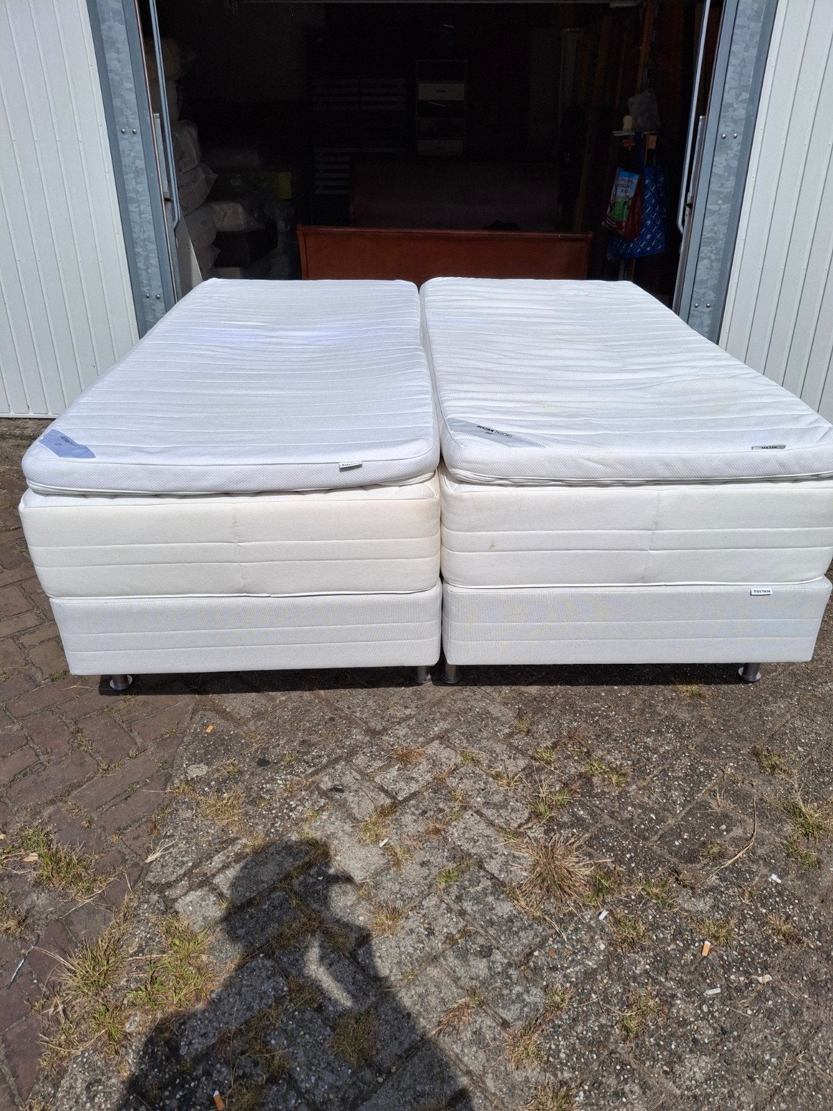 IKEA Sultan Boxspring 180x200 cm z.g.a.n. incl. matrassen, Wit, Tweepersoons, Ophalen of Verzenden, Zo goed als nieuw