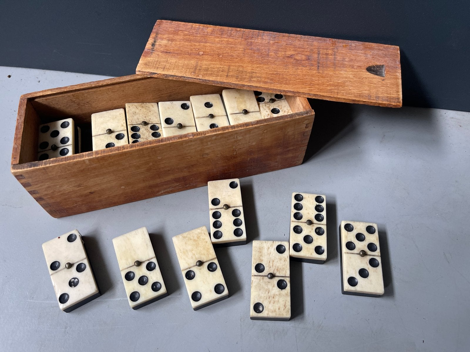 Vintage Domino Spel, Antiek en Kunst, Ophalen of Verzenden