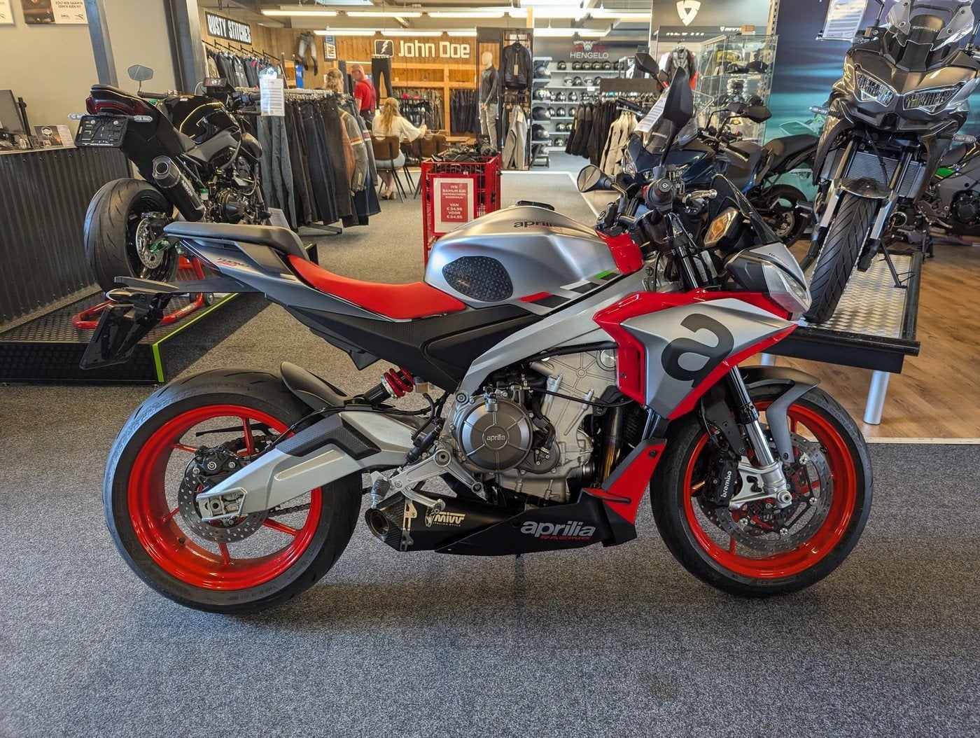 Aprilia TUONO 660 (bj 2022), PIAGGIO VESPA B.V., Bedrijf, Overig, Info@piaggiogroup.com