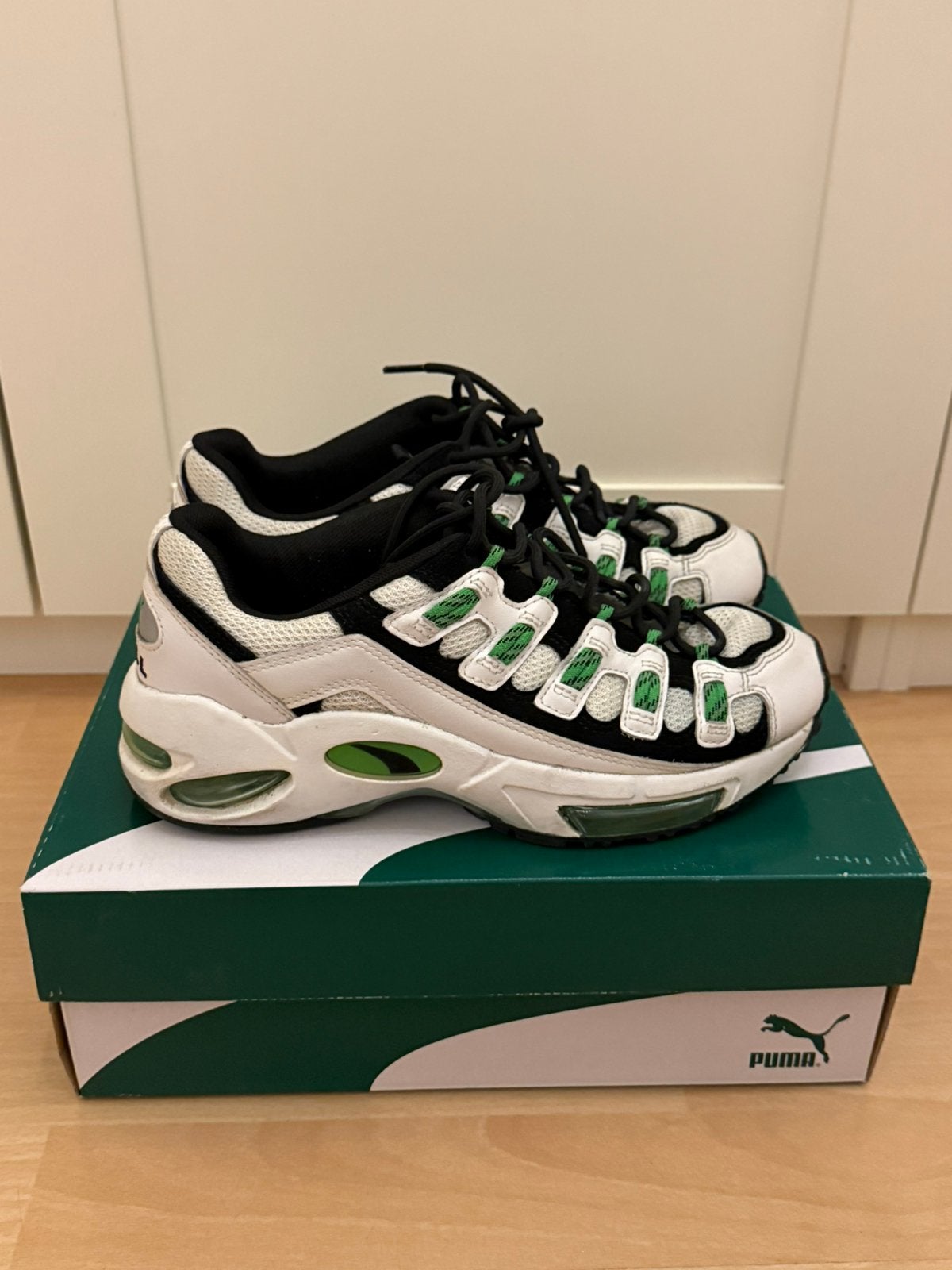 Puma Cell Endura White/Green/Black (retro) | EU 39, Wit, Ophalen of Verzenden, Sneakers of Gympen, Gedragen