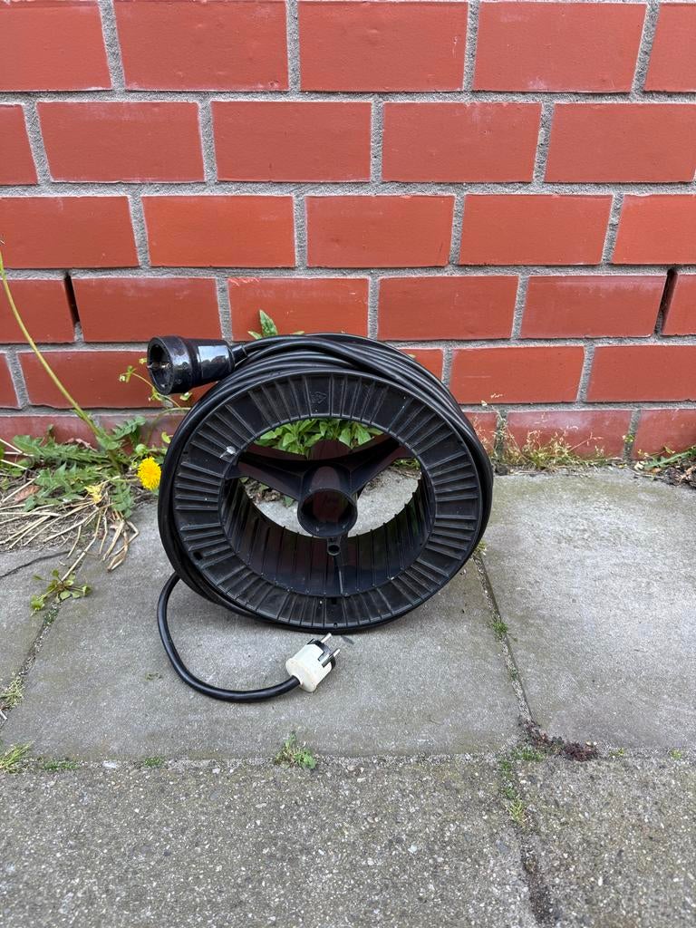 Zwarte kabelhaspel 20 meter, Ophalen of Verzenden, Gebruikt, Kabel of Snoer