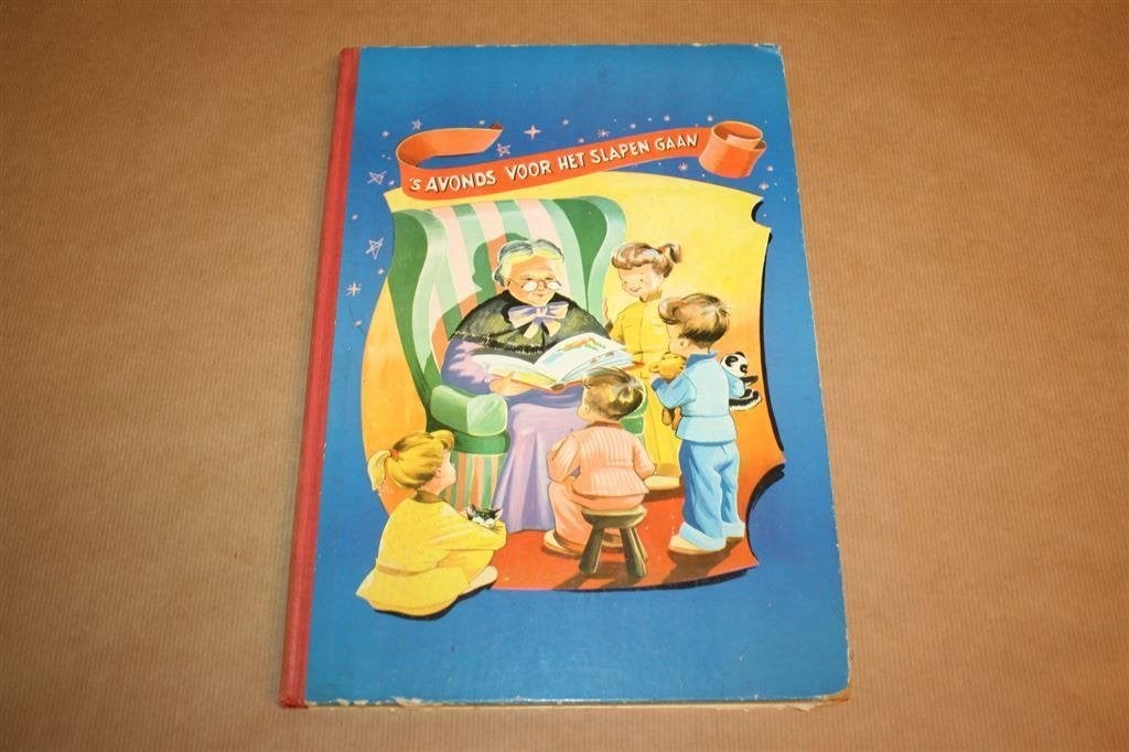 's Avonds voor het slapen gaan - Sprookjes - 60'er jaren, Boeken, Prentenboeken en Plaatjesalbums, Ophalen of Verzenden, Gelezen