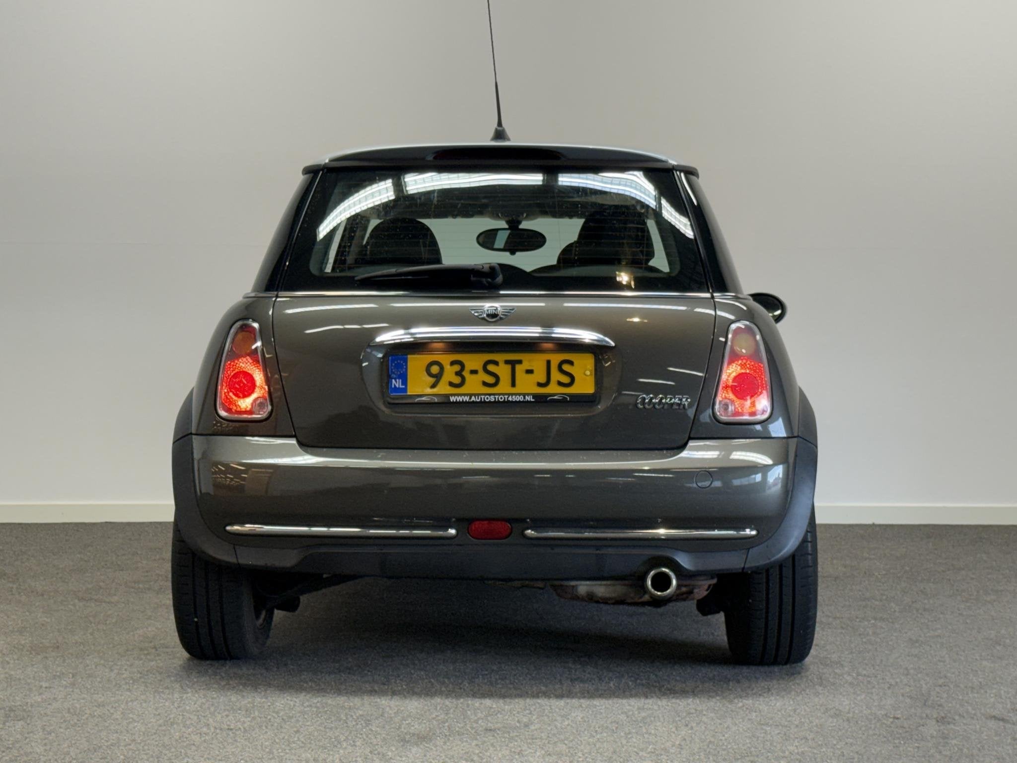 MINI 3-Deurs 1.6 Cooper Park Lane Lederen bekleding!, Auto's, Mini, Voorwielaandrijving, Gebruikt, Zwart, 4 cilinders