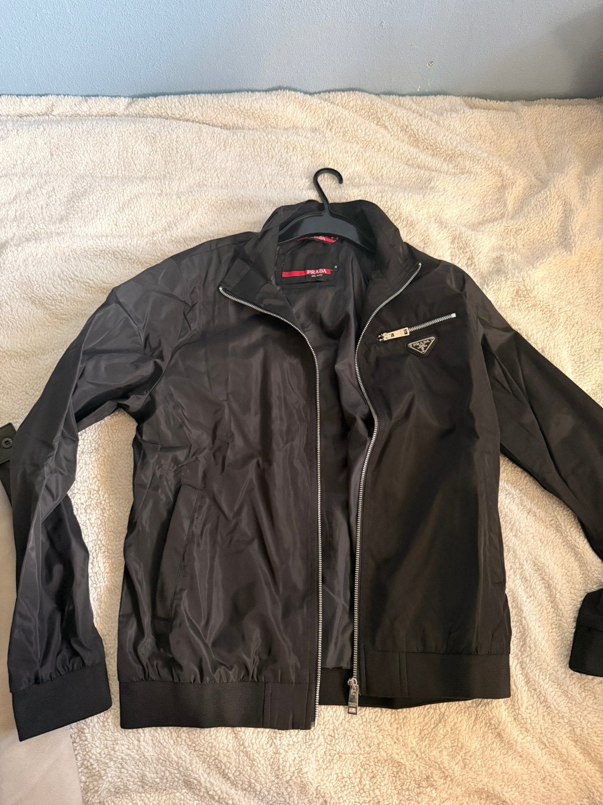 Nieuwe Prada jas zwart maat M, Ophalen of Verzenden, Zo goed als nieuw, Maat 48/50 (M), Zwart