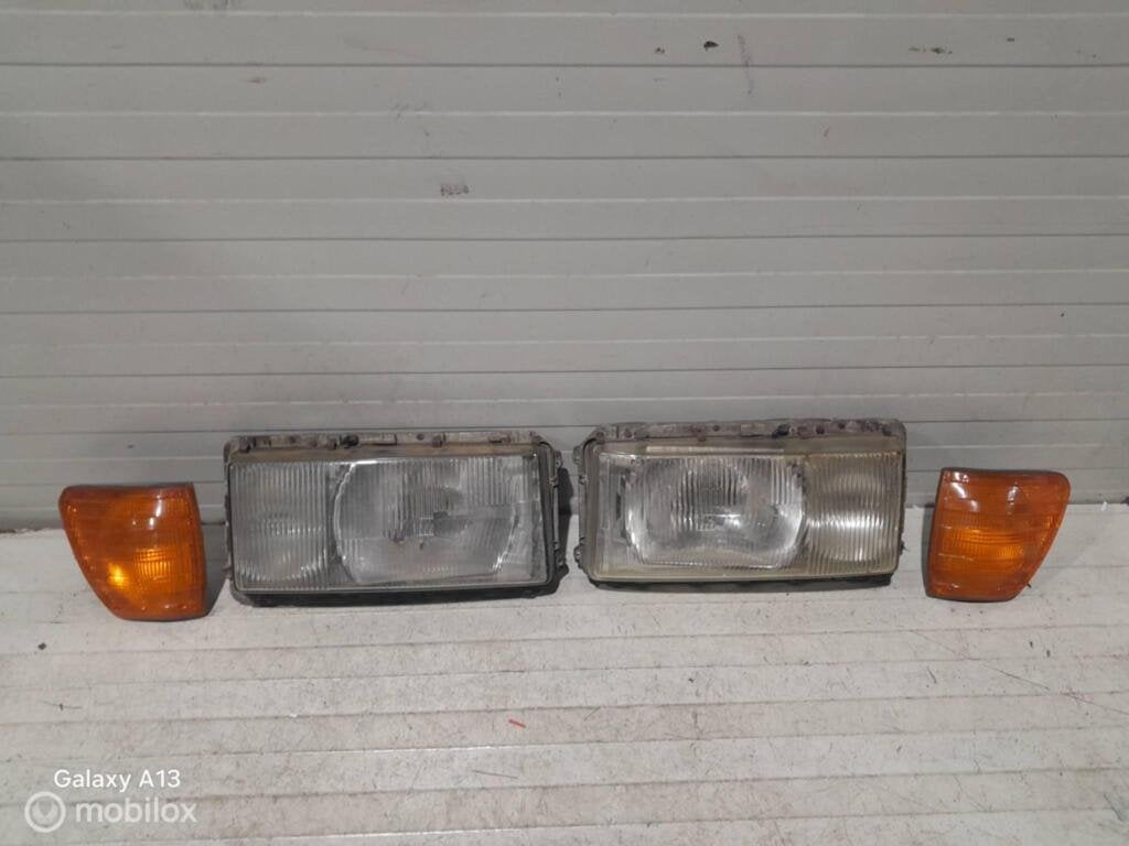 Koplamp Mercedes W116 1305543055, Gebruikt, Ophalen of Verzenden