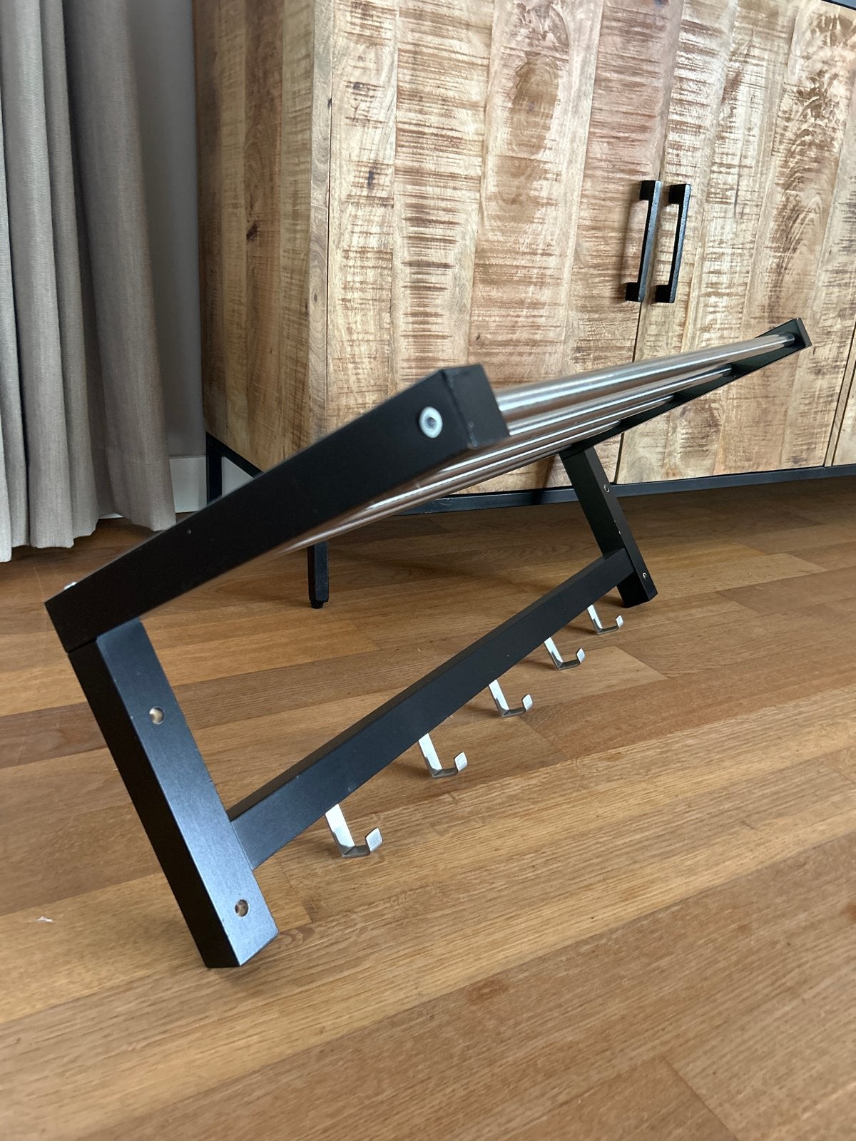 Zwarte wandkapstok met roestvrijstalen stangen en haken, Ikea, ?, ?, Zo goed als nieuw