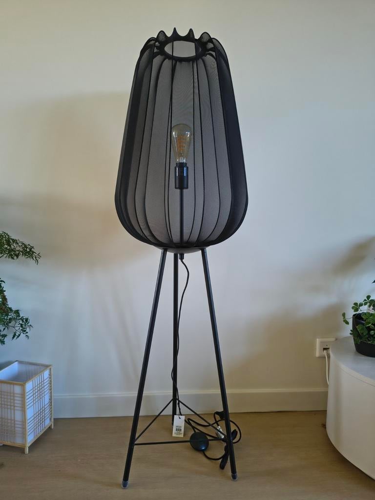 Light&Living vloerlamp Plumeria zwart - Nieuw met prijskaart, Ophalen, Modern, Scandinavisch, 100 tot 150 cm, Nieuw