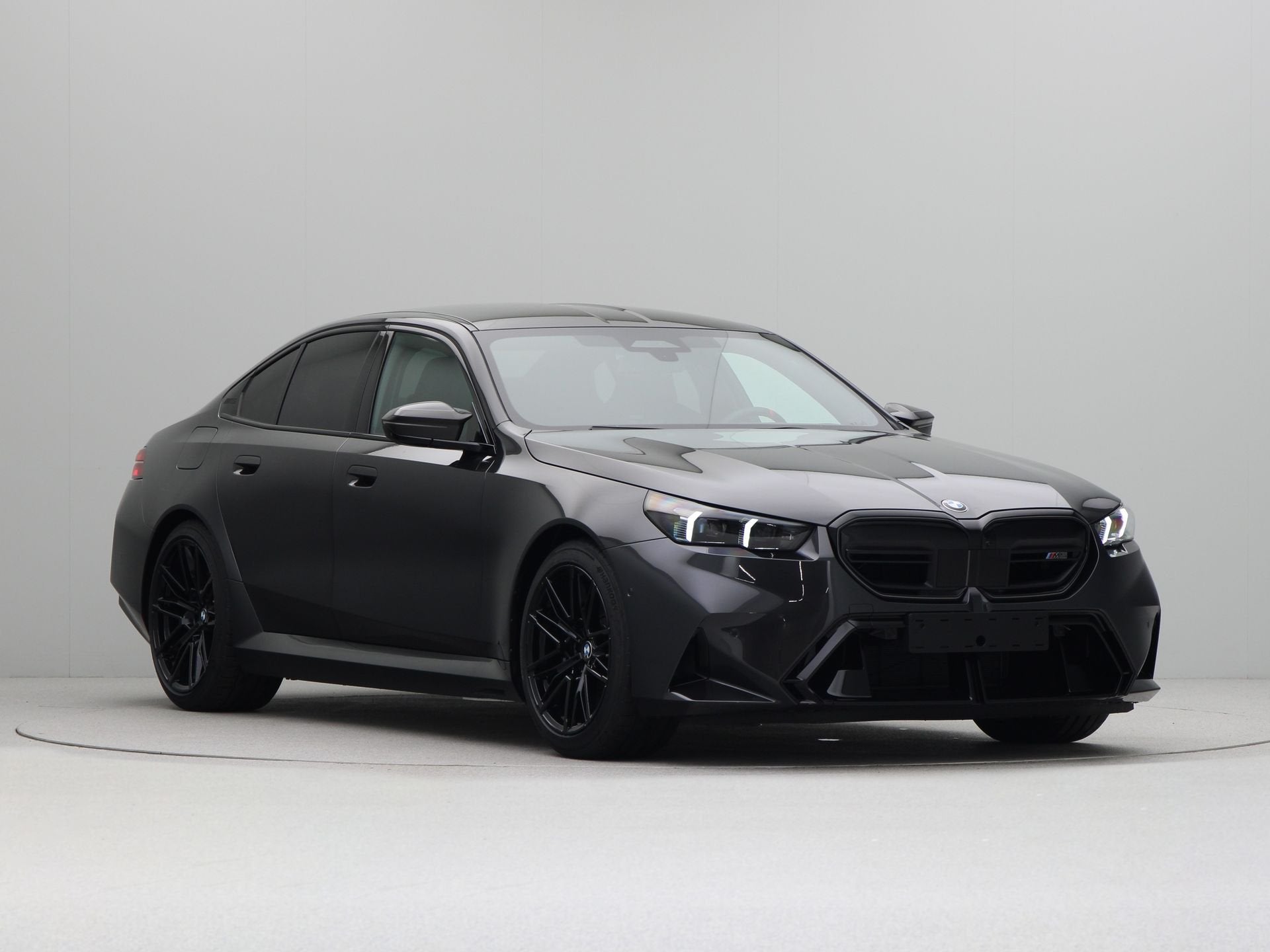 BMW M5 Sedan (bj 2026, automaat), Auto's, Automaat, 4395 cc, Overige brandstoffen, Bedrijf