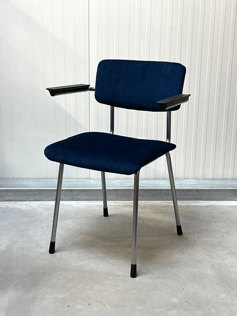 Gispen 1235 eettafelstoel vintage eetkamerstoel donkerblauw, Huis en Inrichting, Metaal, Gebruikt, Blauw, .