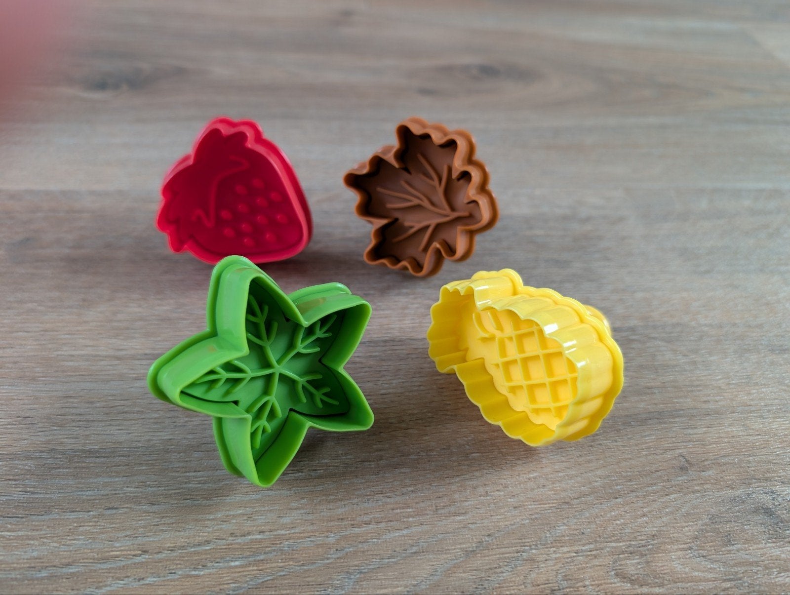 4 marsepein fondant koek uitstekers nieuw, Huis en Inrichting, Ophalen of Verzenden, Nieuw