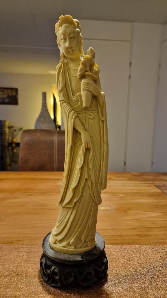 Set van 2 decoratieve beelden van vrouwenfiguren, Ophalen of Verzenden