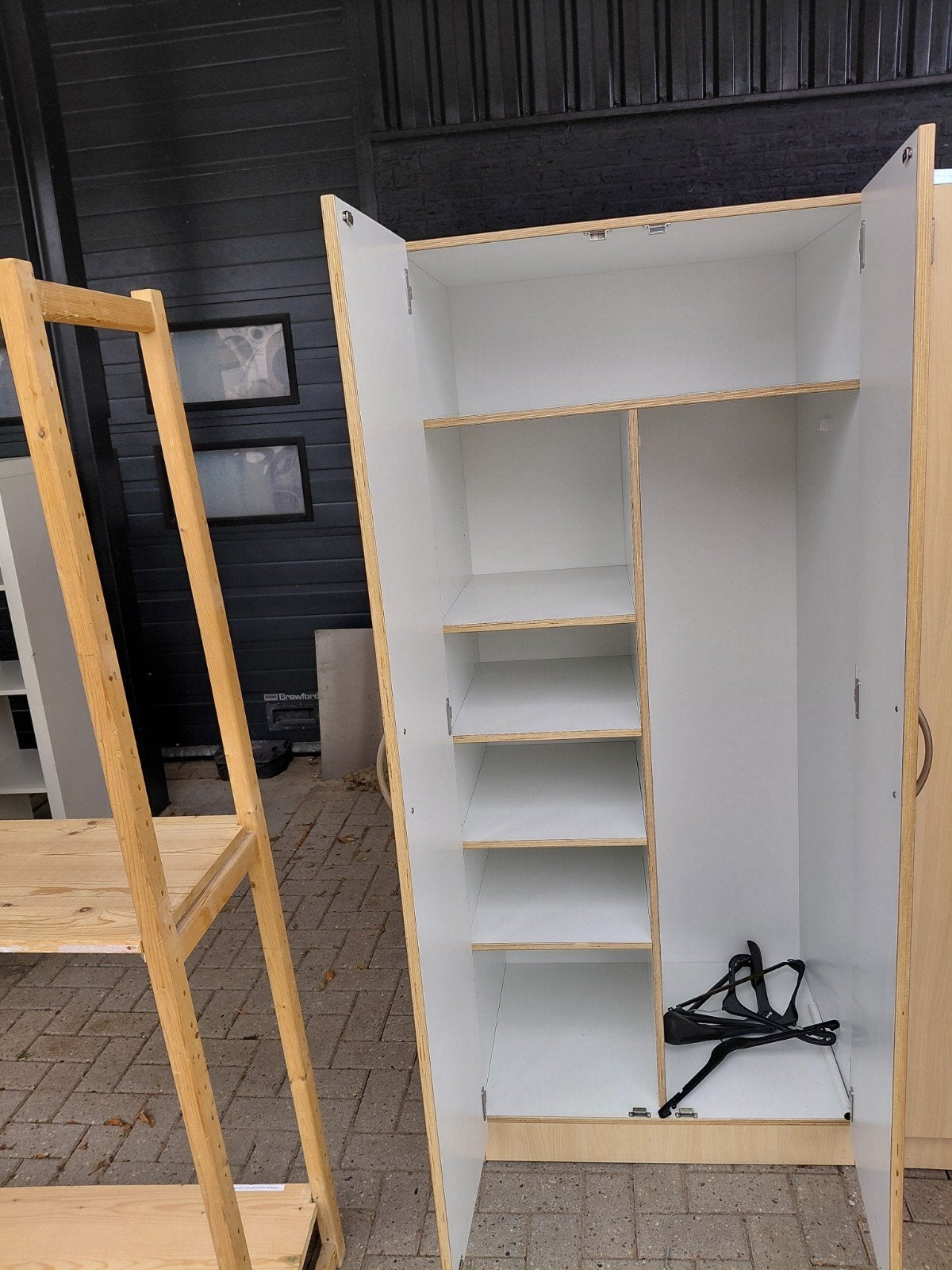 Kleding kasten 4 stuks prijs is perstuk, Ophalen, Zo goed als nieuw