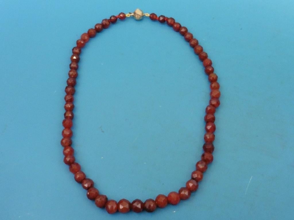 Carneolen collier met gouden slot                        D34, Ophalen of Verzenden, Overige materialen, Ketting