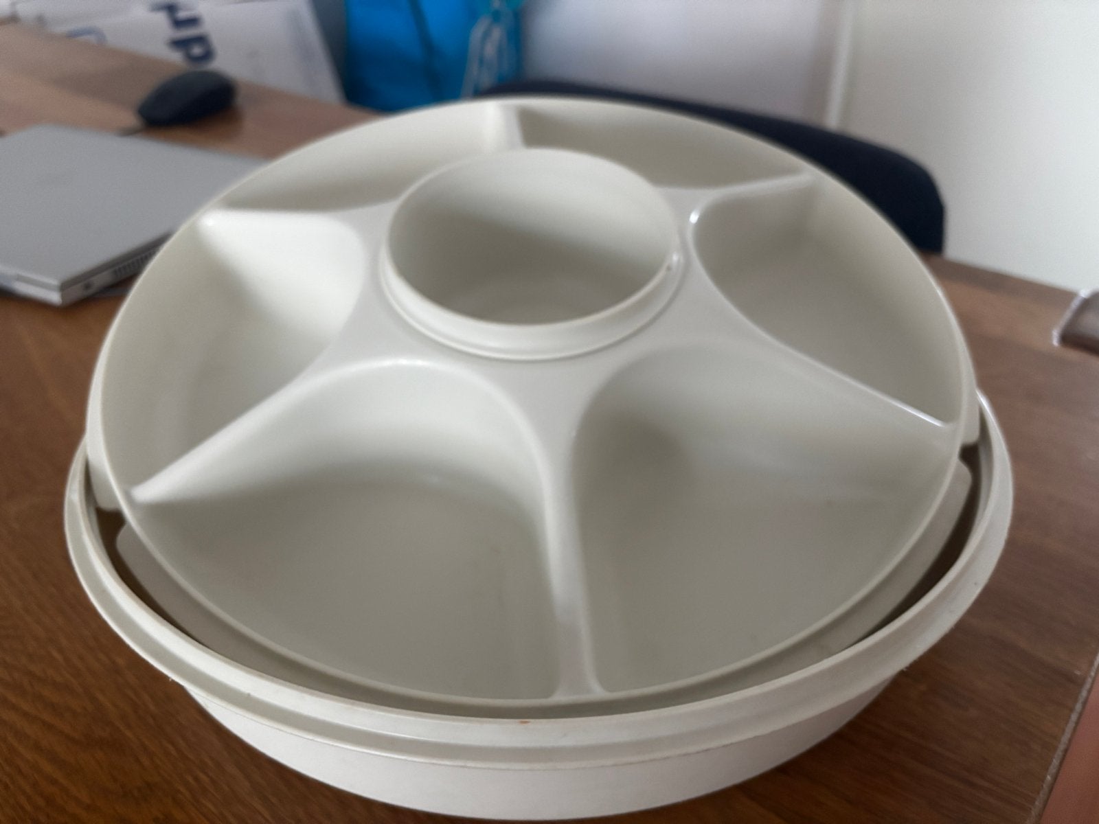 Tupperware party/serveerschaal, Ophalen, Gebruikt, Schaal, Met deksel