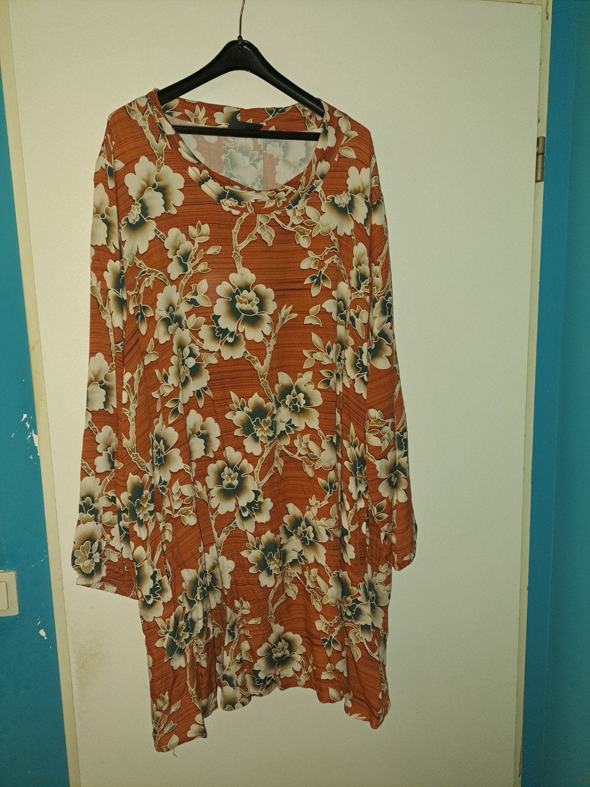 Gozzip blouse met bloemenprint. Maat 52/54., Kleding | Dames, Grote Maten, Meerkleurig, Blouse of Tuniek, Ophalen of Verzenden