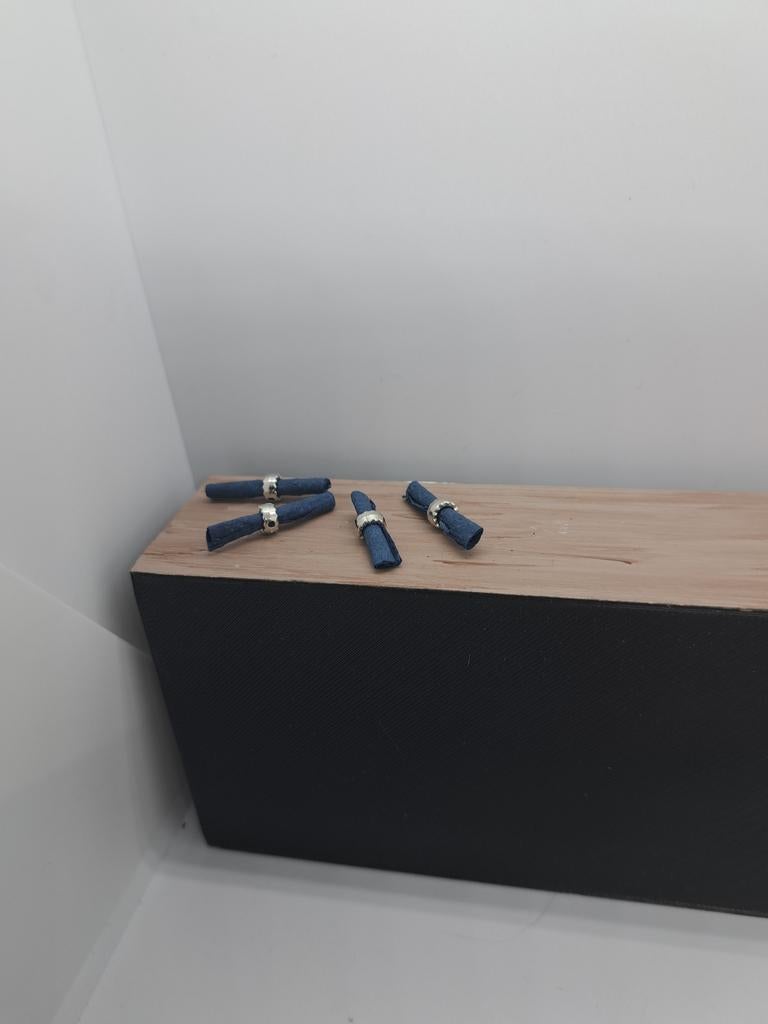4 Servetten met ringen 1:12, Ophalen of Verzenden, Zo goed als nieuw, Poppenhuis