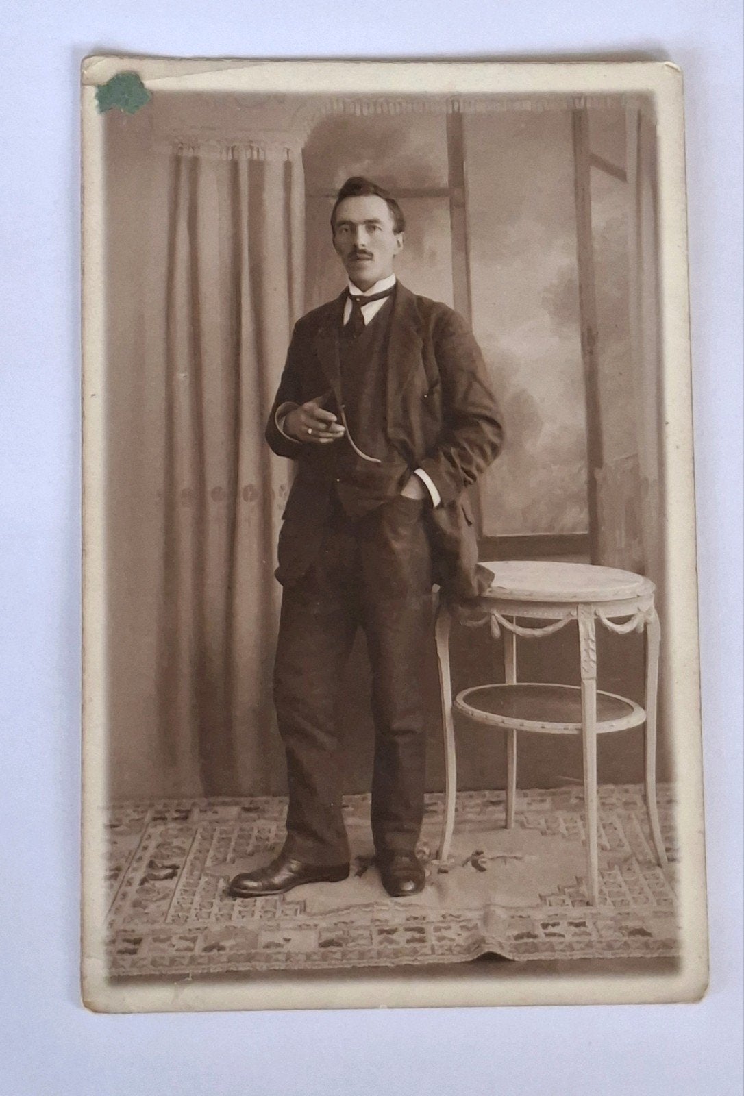 Fotokaart- portret- studio- man- pak, Ophalen of Verzenden, Voor 1940, Overige onderwerpen, Foto