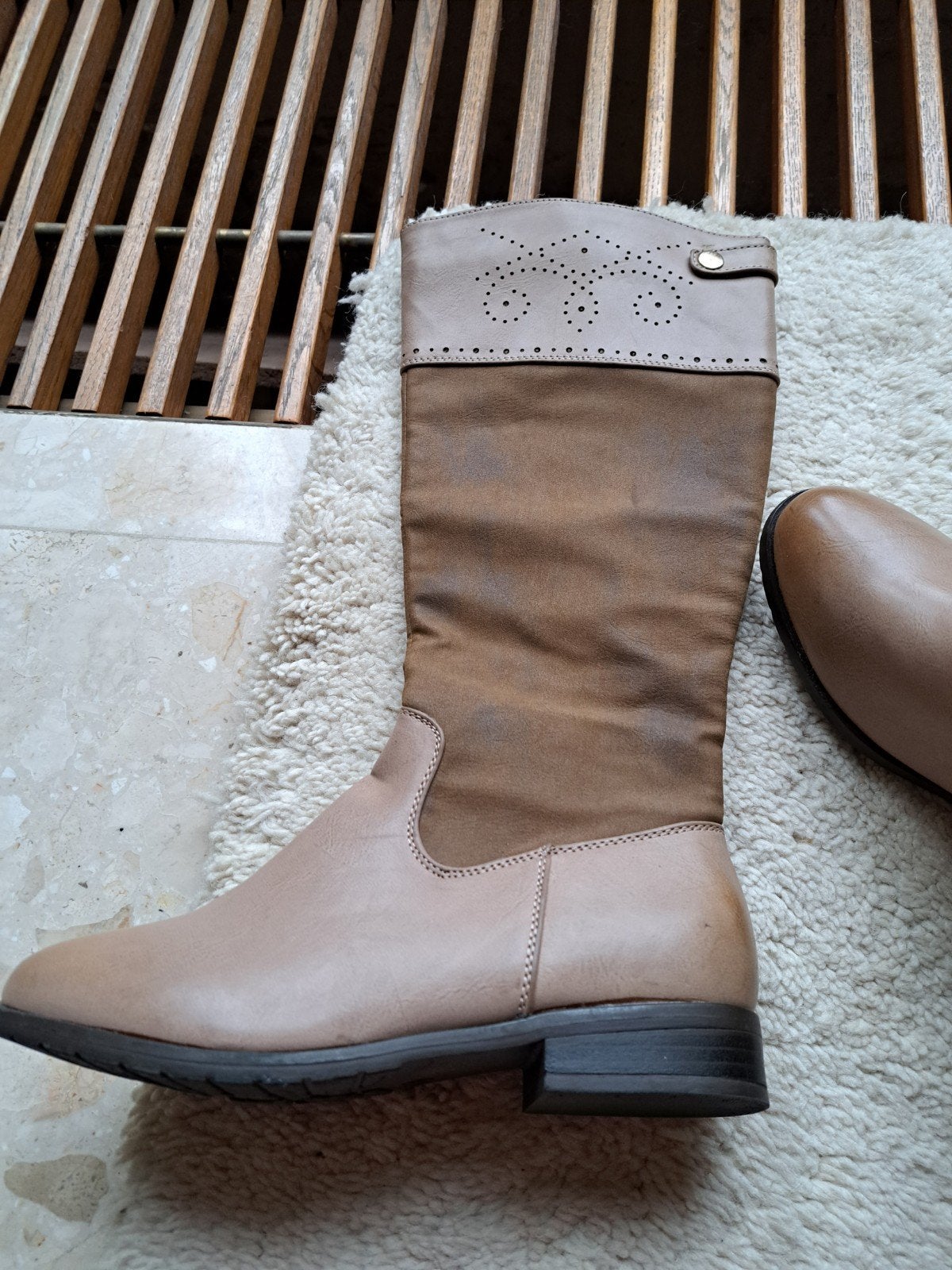 DAMES LAARZEN NIEUW MAAT 36 KLEUR BEIGE /CAMEL, Ophalen of Verzenden, Nieuw, Beige, Hoge laarzen