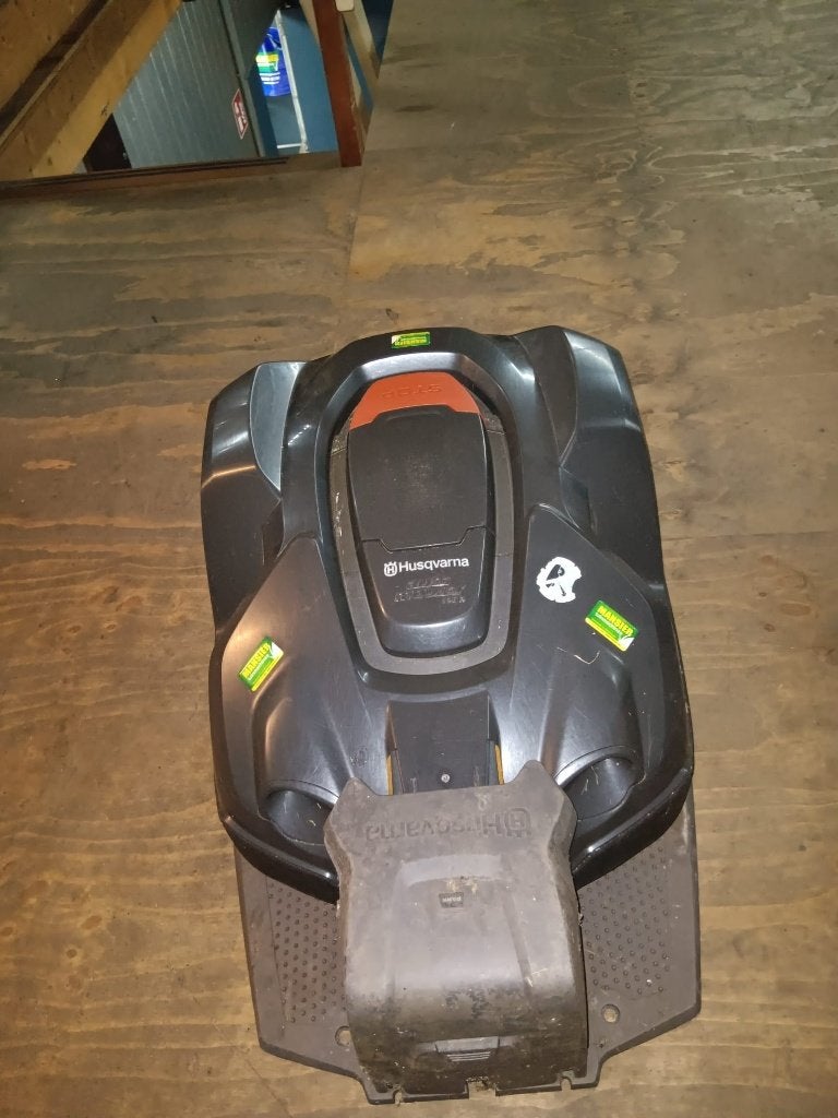 Husqvarna Automower 330X bouwjaar 2014, Ophalen, Gebruikt, 20 tot 25 cm, Husqvarna