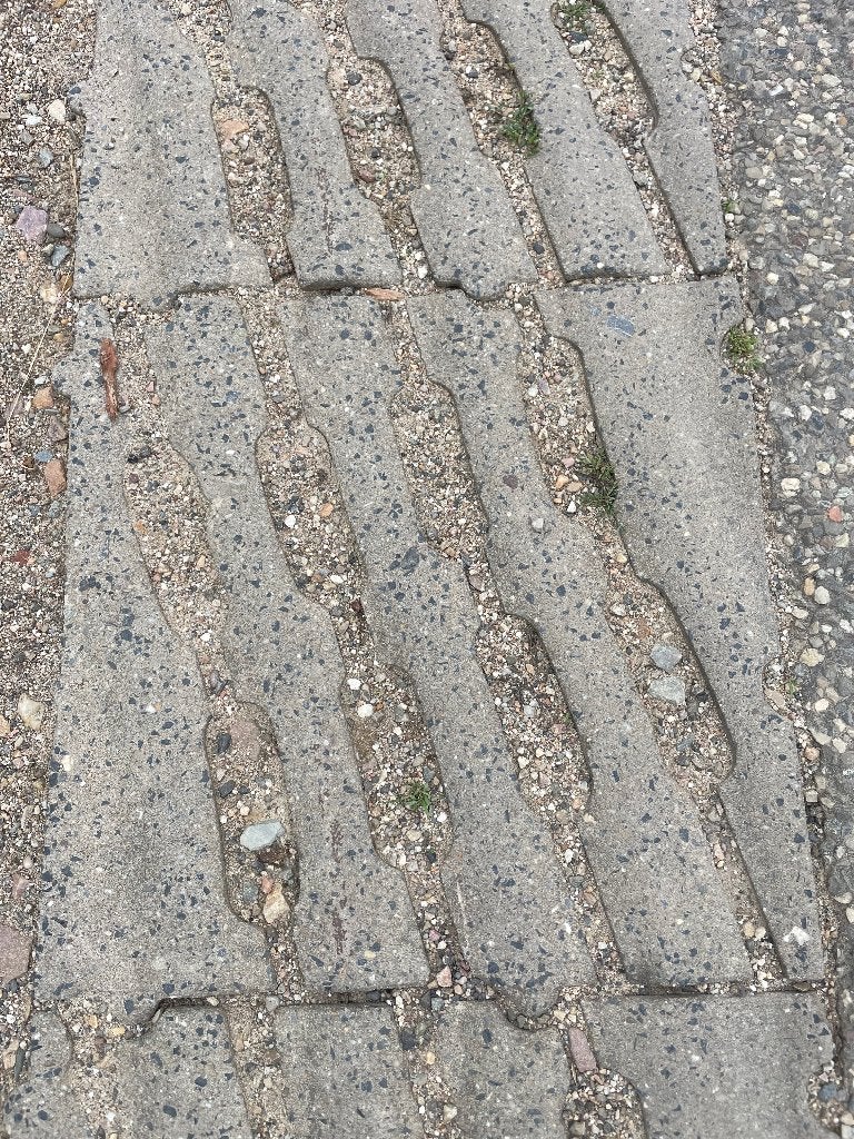 Gebruikte Grasbeton, Grasstenen, Graskeien, Erfverharding, Gebruikt, Klinkers, Ophalen of Verzenden, 10 m² of meer