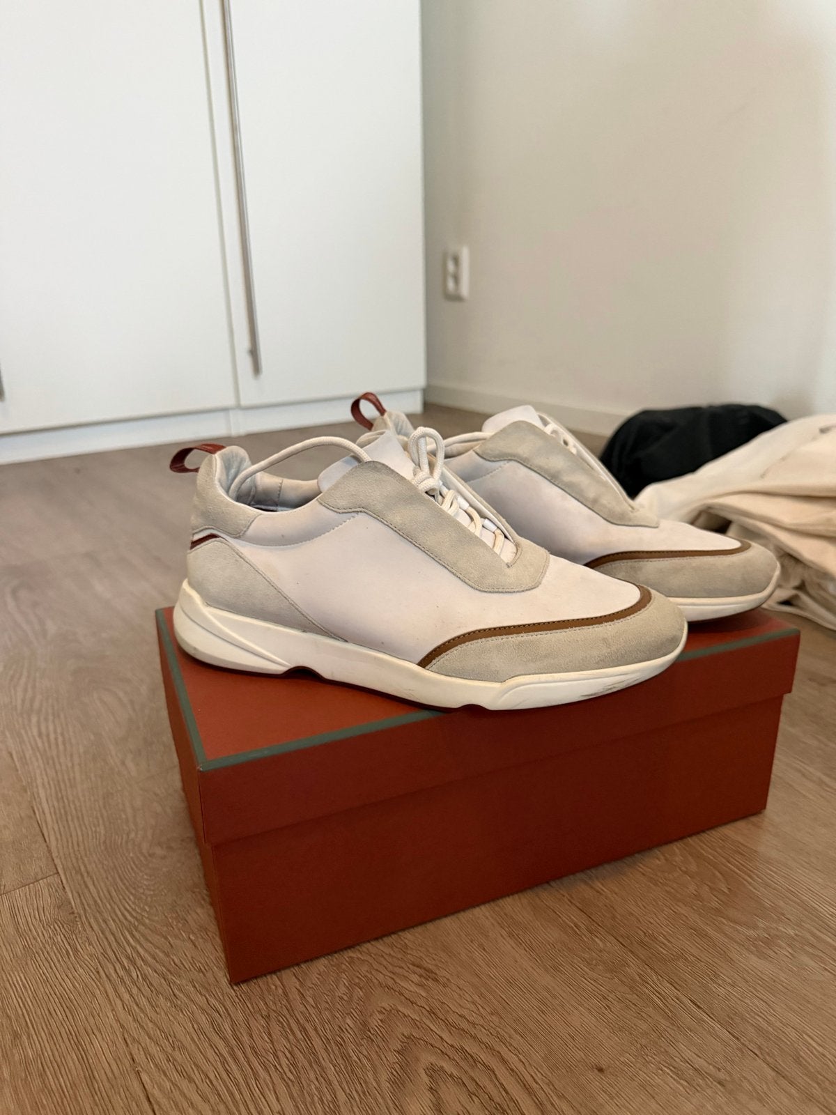 Loro piana Sneakers lichte draagsporen, Ophalen of Verzenden, Zo goed als nieuw, Wit, Sneakers of Gympen