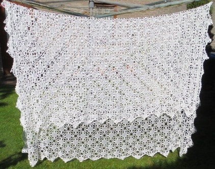Gehaakte witte sprei maat +_ 250 cm bij +_255 cm prima staat, Wit, Katoen, Tweepersoons, Ophalen of Verzenden