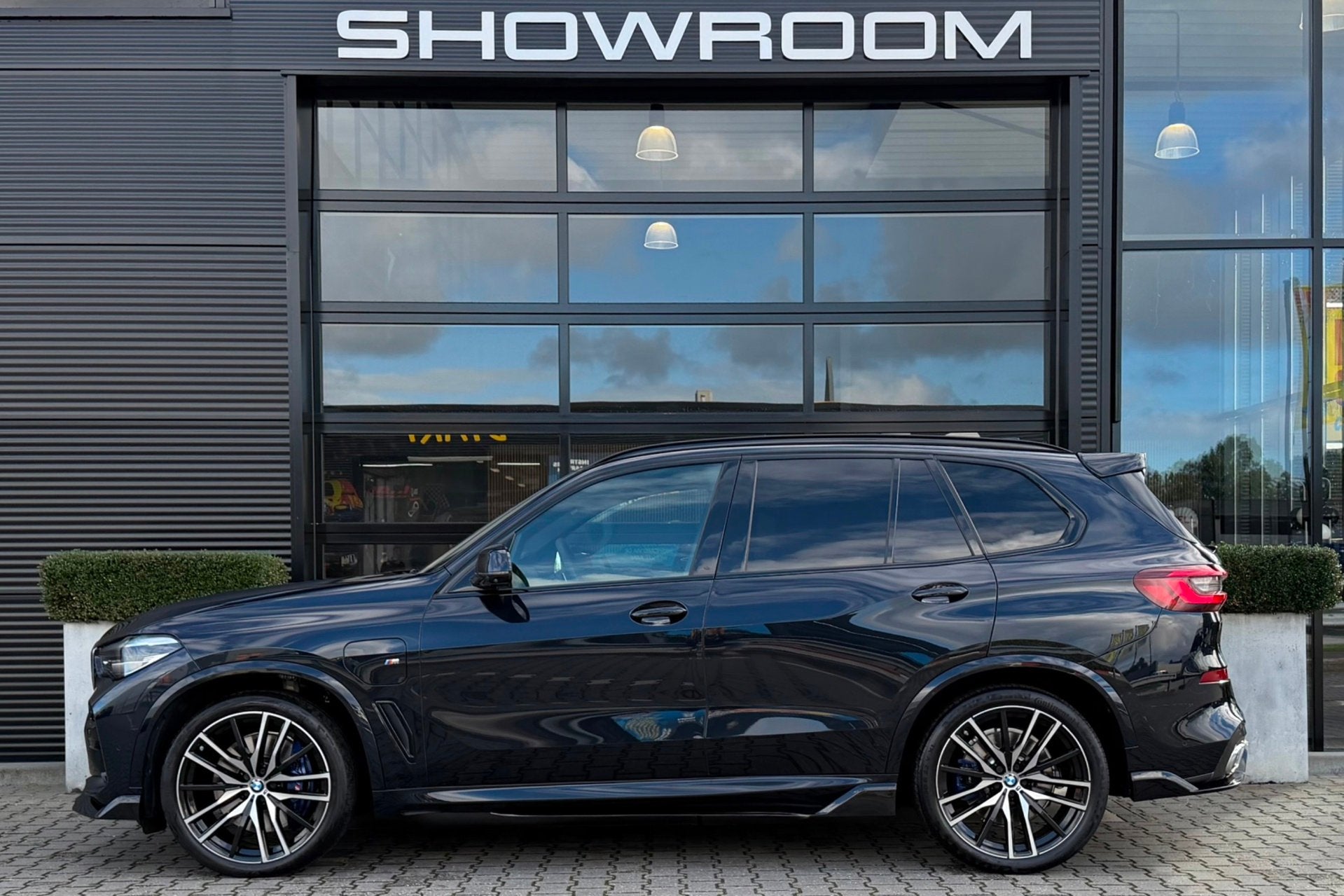 BMW X5 XDrive45e High Executive NL Auto Comfort Seats Dealer, Auto's, Dealer onderhouden, Gebruikt, Zwart, Vierwielaandrijving