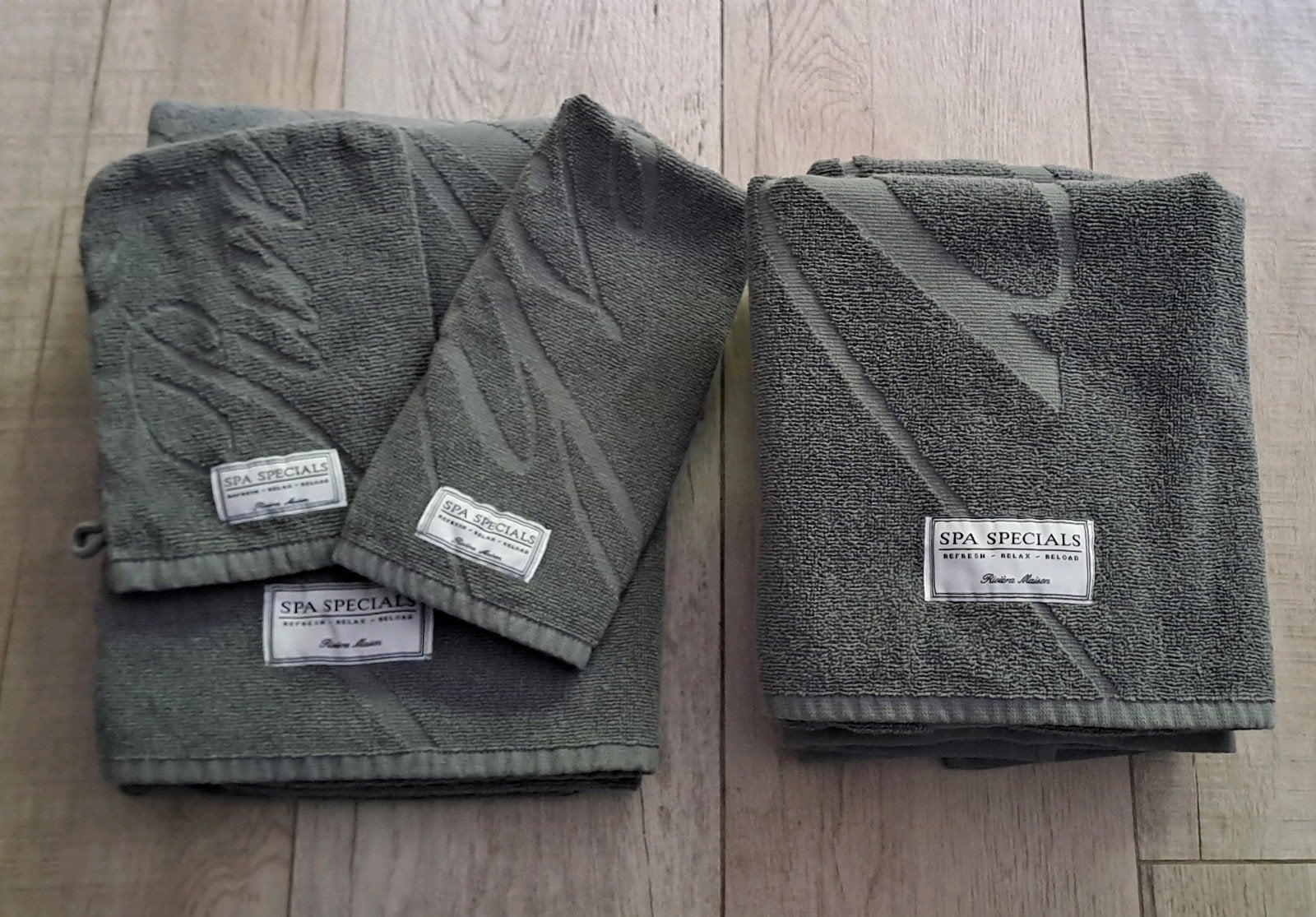 Setje van zes/ Riviera Maison Handdoeken/Grijs, Ophalen of Verzenden, Nieuw, Grijs, Handdoek