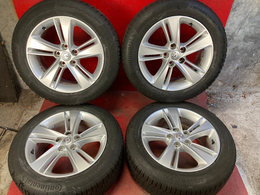 Winterbanden Opel Insignia 225/55R17 Continental, Gebruikt, ., Banden en Velgen, 17 inch
