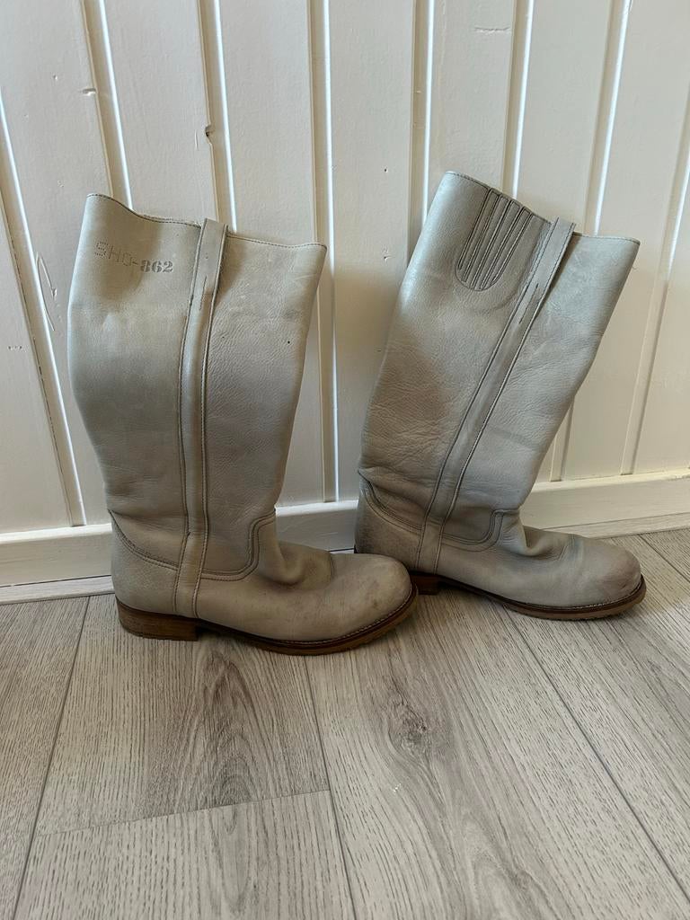 SHO-862 Lichtgrijze laarzen - Maat 40, Ophalen of Verzenden, Gedragen, Grijs, Hoge laarzen