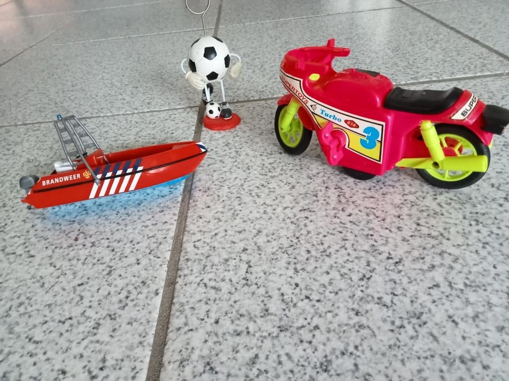 Speelgoed set: Brandweerboot, Motor en Voetbalfiguur, Ophalen of Verzenden, Gebruikt, Jongen of Meisje