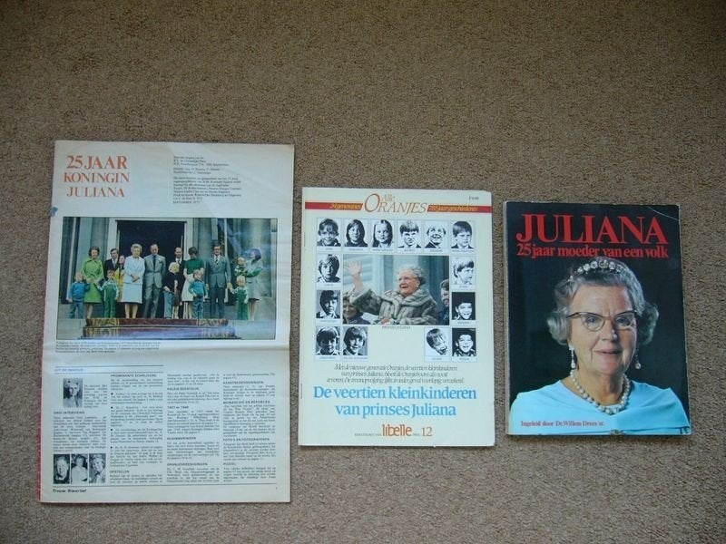 Koningshuis 1967 - 1982 en huwelijk Willem Alexander Maxima, Verzamelen, Koninklijk Huis en Royalty, Ophalen of Verzenden, Tijdschrift of Boek
