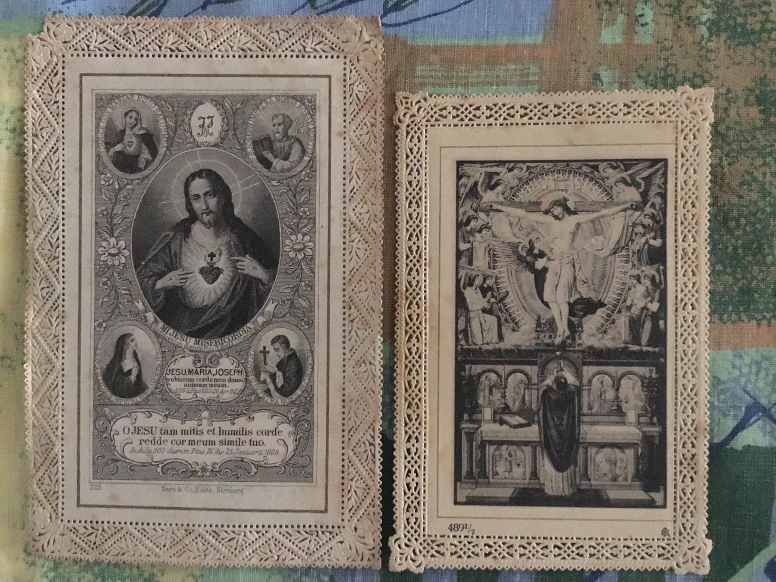2 oude prentjes van priesterwijding uit 1891 en 1905., Antiek en Kunst, Antiek | Religie, Ophalen