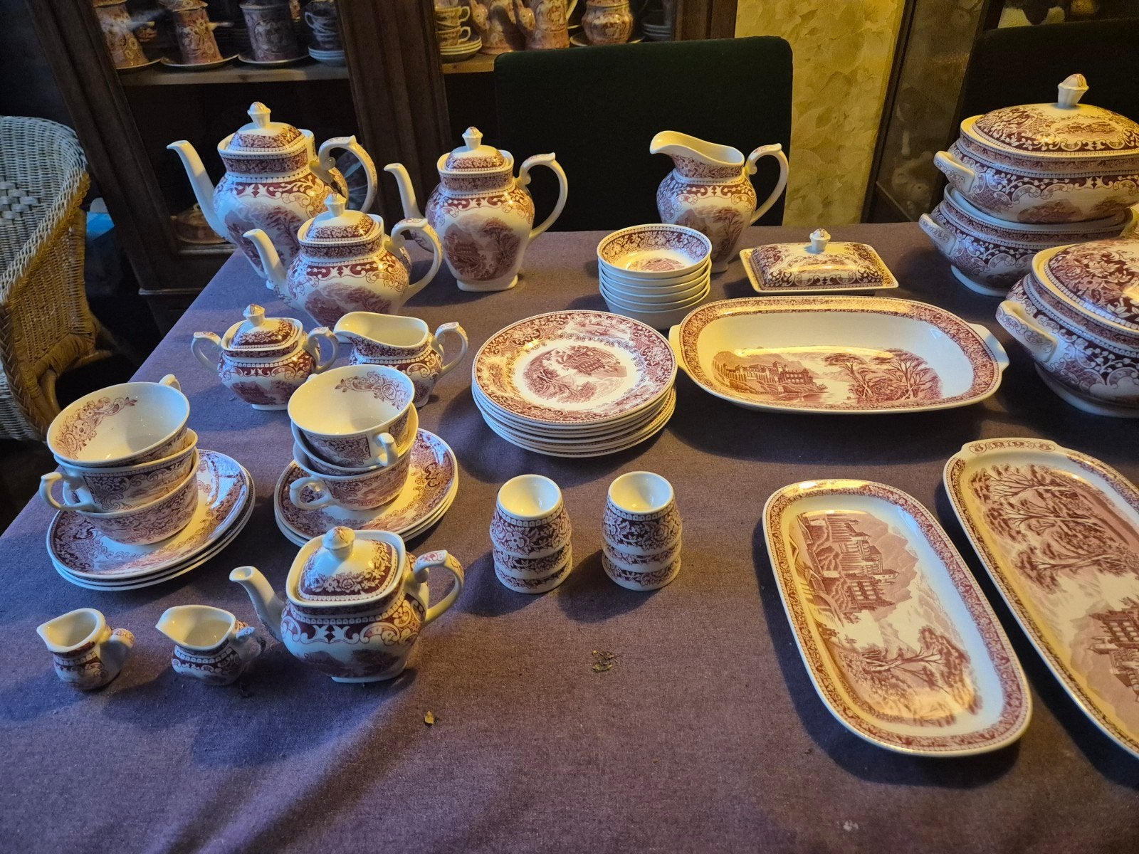 Old England rood servies van Royal Sphinx Maastricht, Ophalen