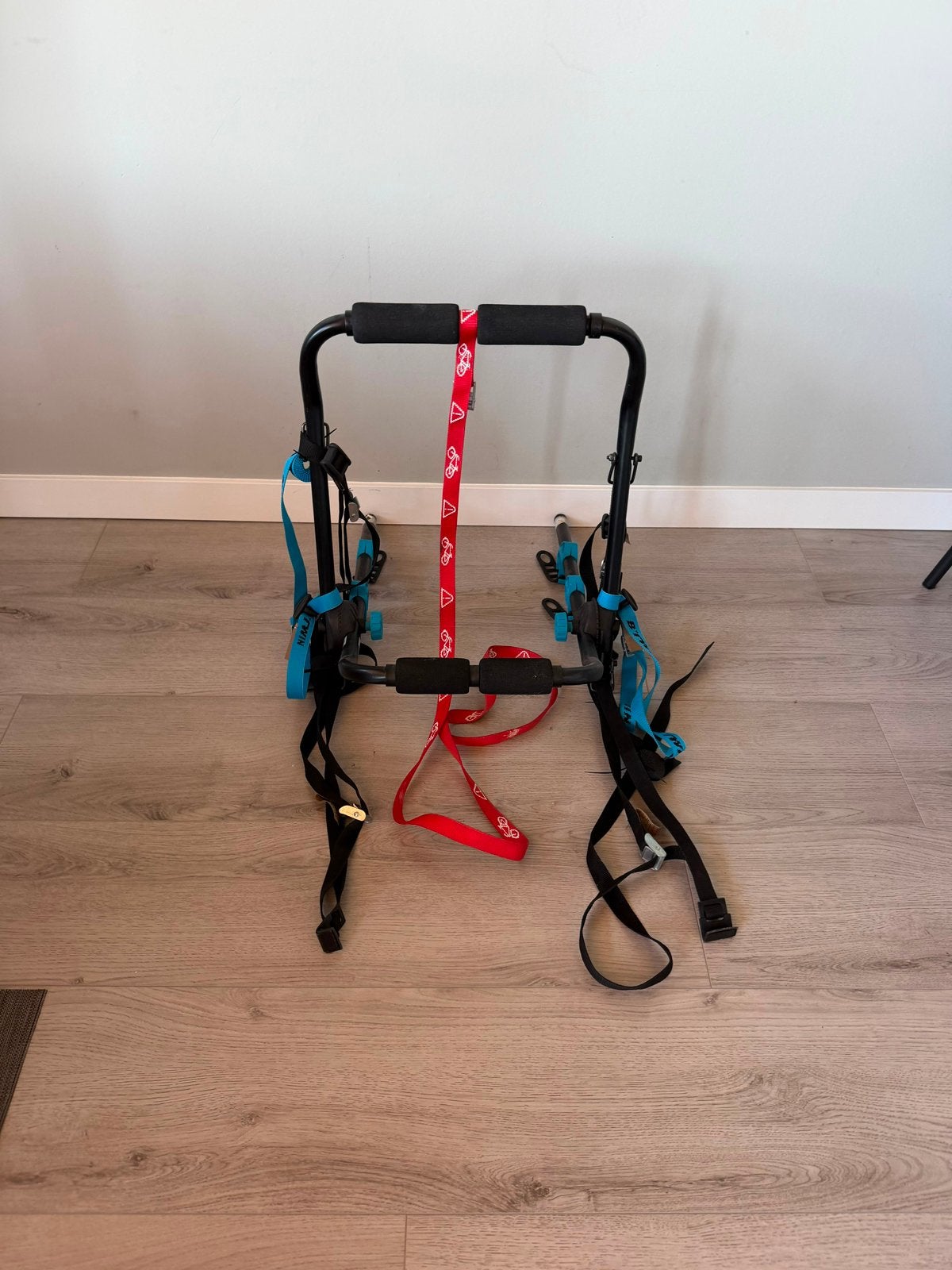 B’TWIN 300 Fietsendrager (2 fietsen) voor Achterklep, Ophalen, Zo goed als nieuw, Achterklepdrager