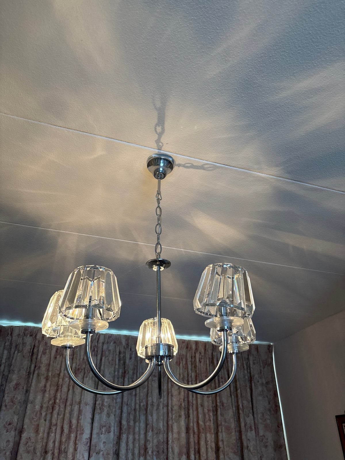 Laura Ashley hanglamp met 5 glazen kappen, Ophalen of Verzenden, Zo goed als nieuw, Glas