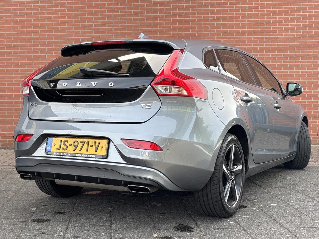 Volvo V40 2.0 T2 Kinetic Navigatie, Bluetooth, 17 inch R-des, Voorwielaandrijving, Stof, Gebruikt, Euro 6