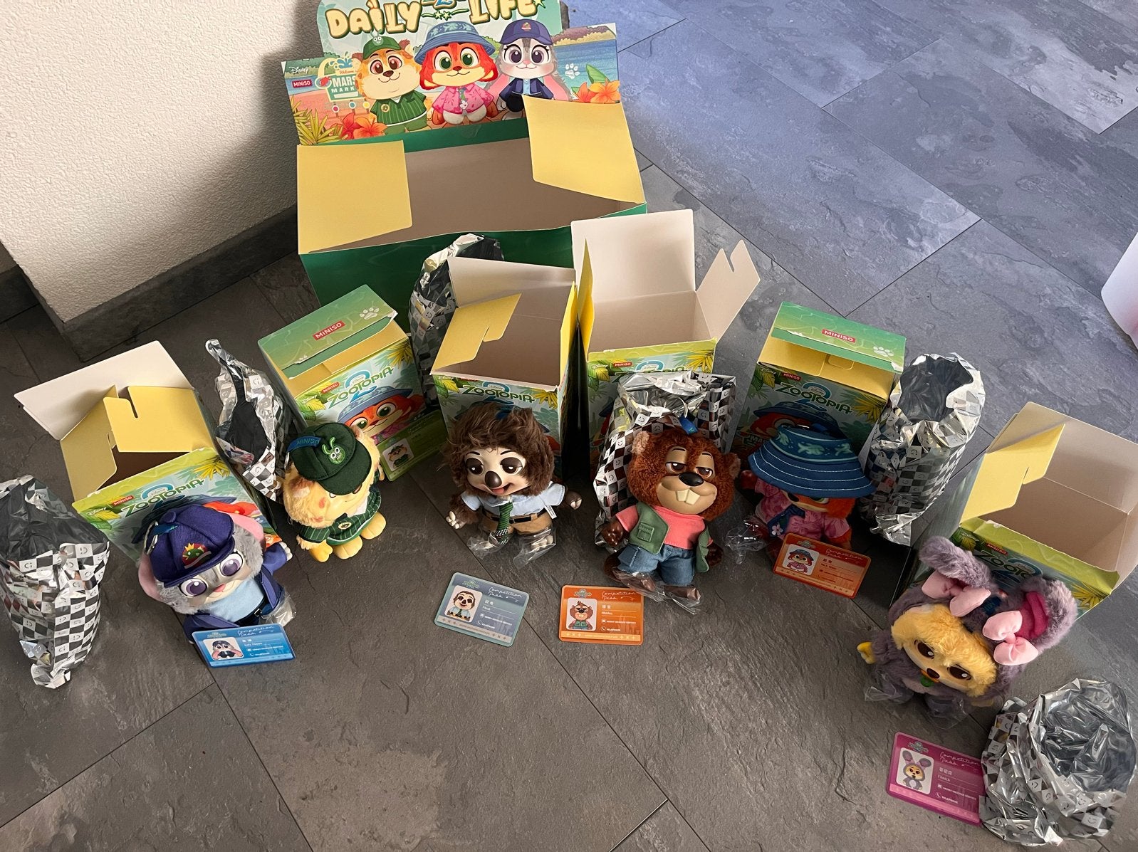 Miniso Zootopia 2 complete labubu Knuffel Set - Nick, Judy, Ophalen, Zo goed als nieuw, Jongen of Meisje