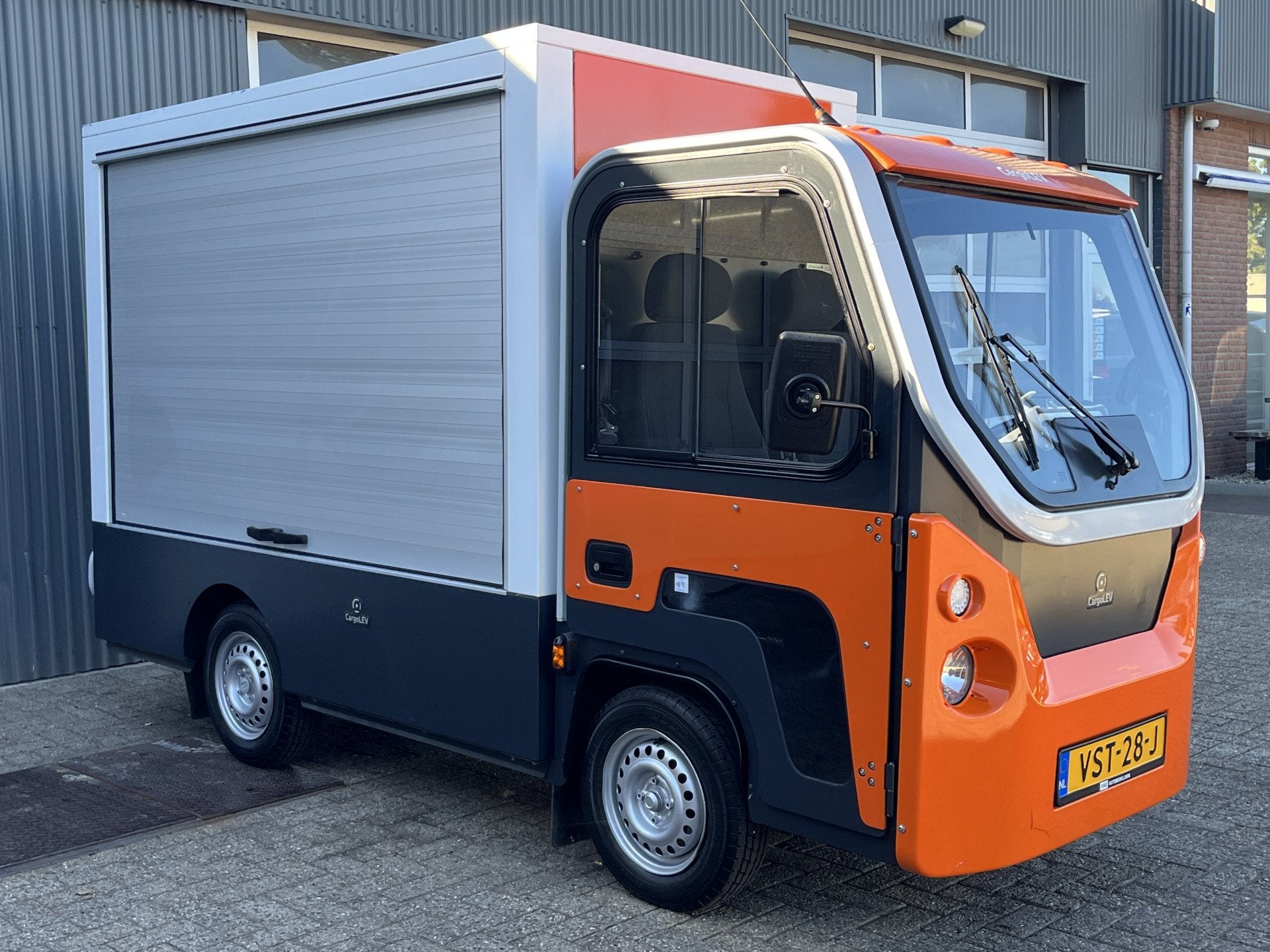 Cargolev CARGOLEV TC 100% Elektrische Gesloten laadbak Lift, Auto's, Stof, Gebruikt, Zwart, Overige kleuren