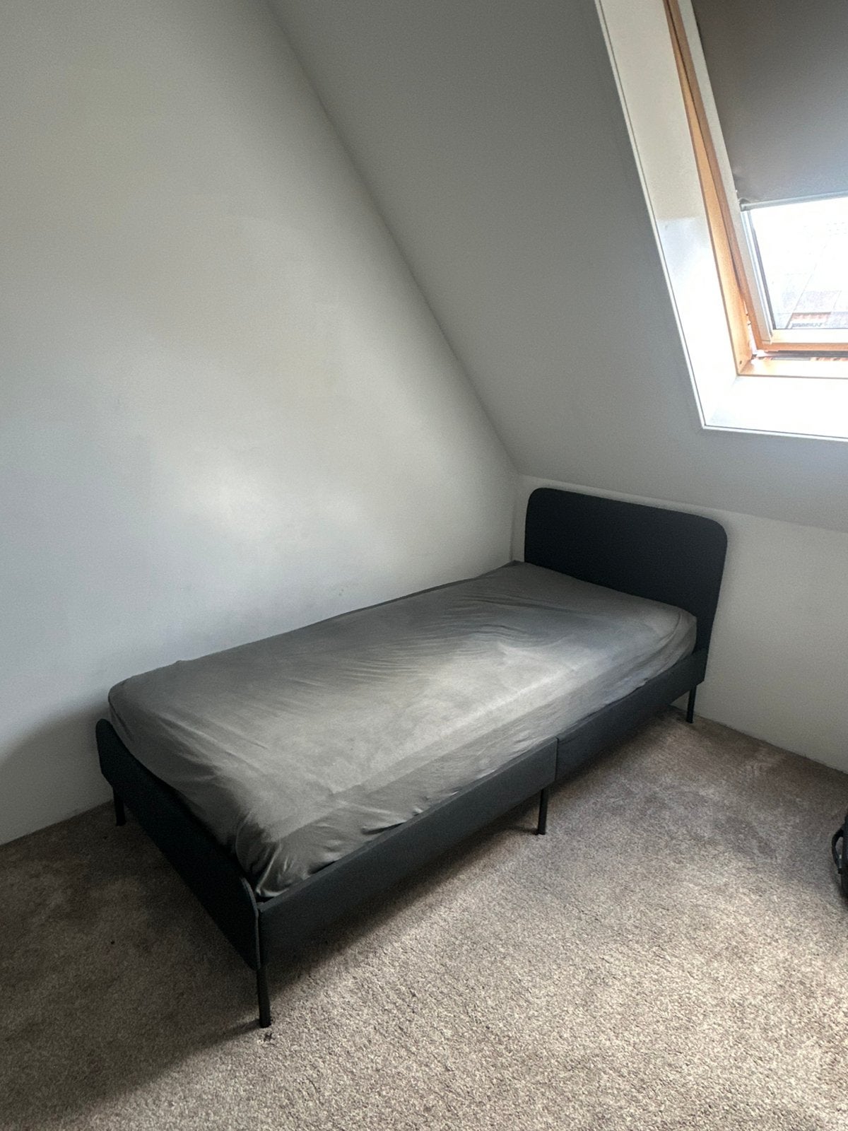 Zgan eenpersoons bed Ikea Slattum incl. Matras, Ophalen, Zo goed als nieuw, Tweepersoons, 90 cm